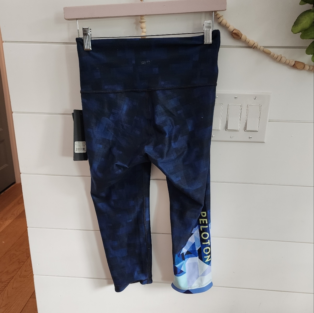 Peloton Bowie High Waist Capri Reversible pyramid sz M - Picture 9 of 16